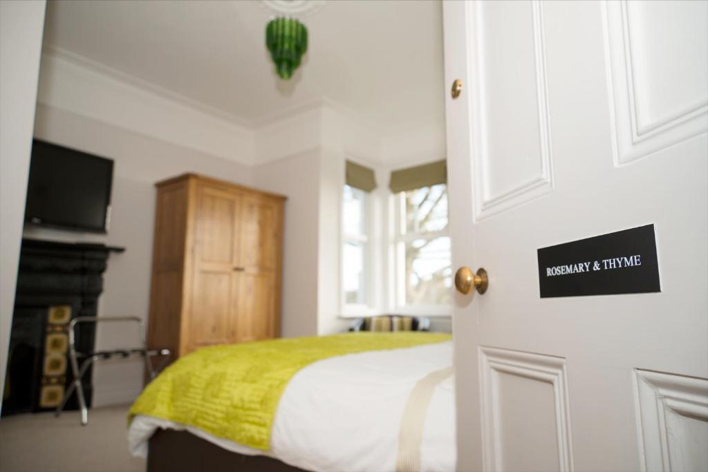Number 97 Hotel Hastings Kamer foto